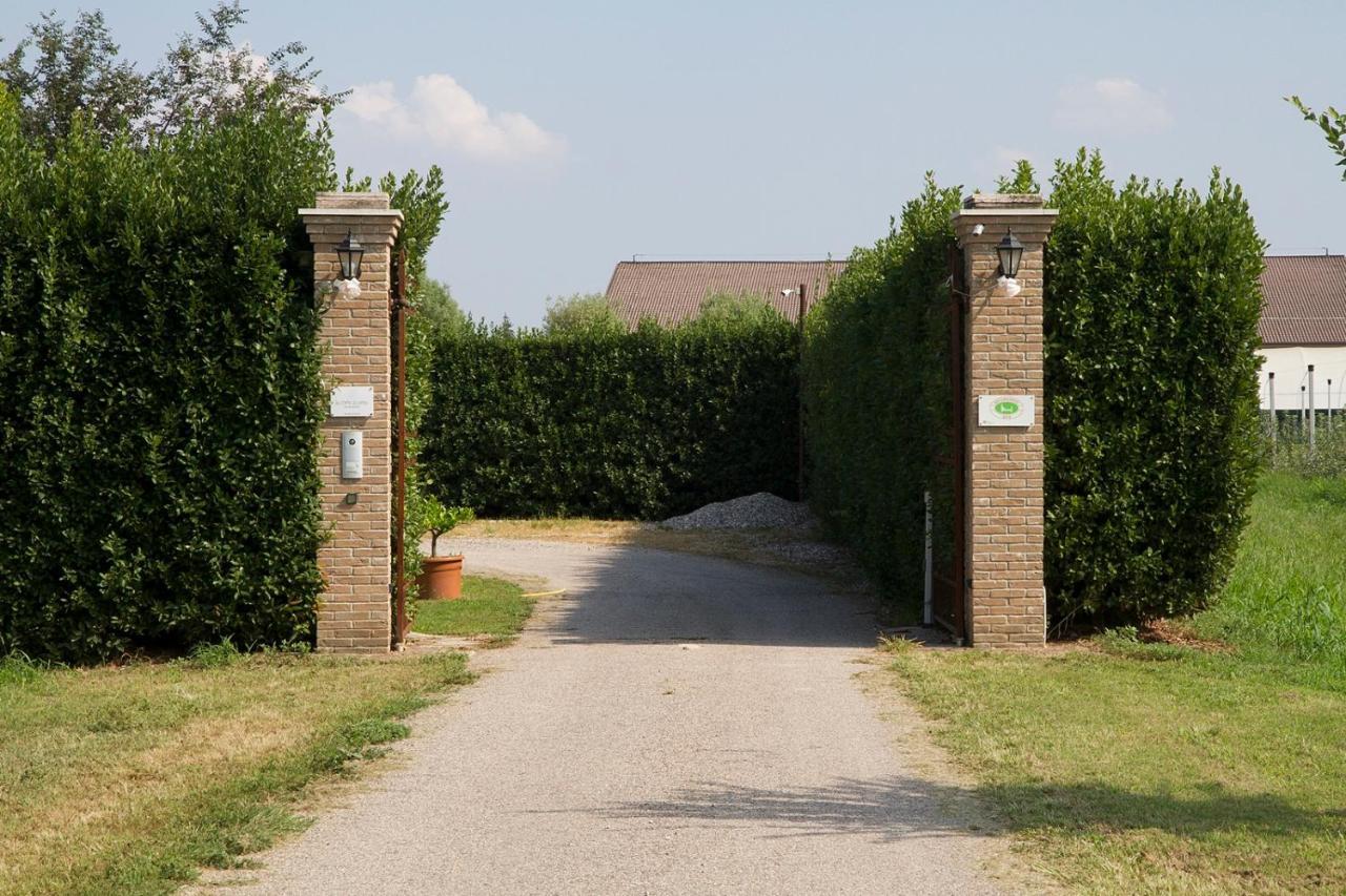 سان جيوفانّي لوباتوتو La Corte Di Anna Agriturismo المظهر الخارجي الصورة